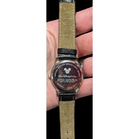 Special Edition Mickey Christmas Watch main image 3
